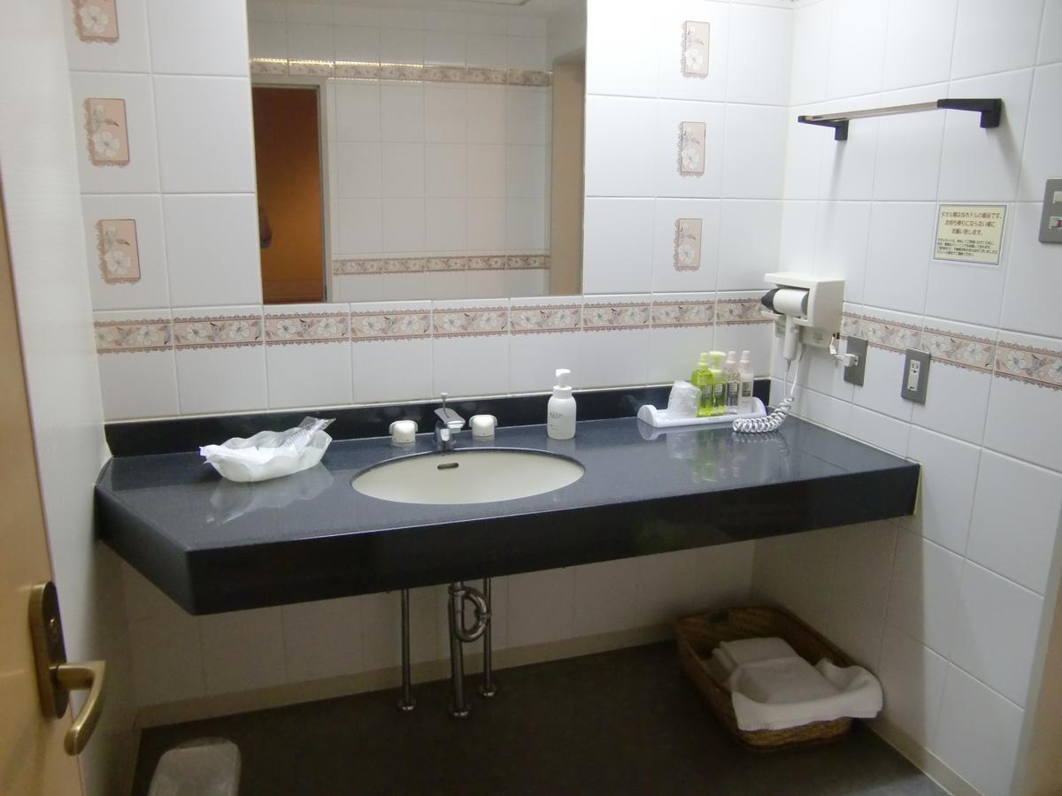 Отель Golf Nirasaki Inter (Adults Only) Экстерьер фото